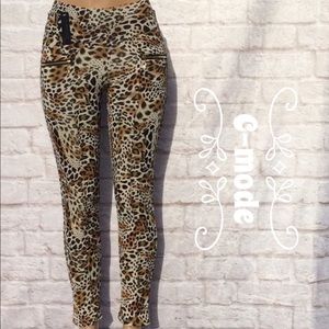 NWT Cheetah print leggings A20